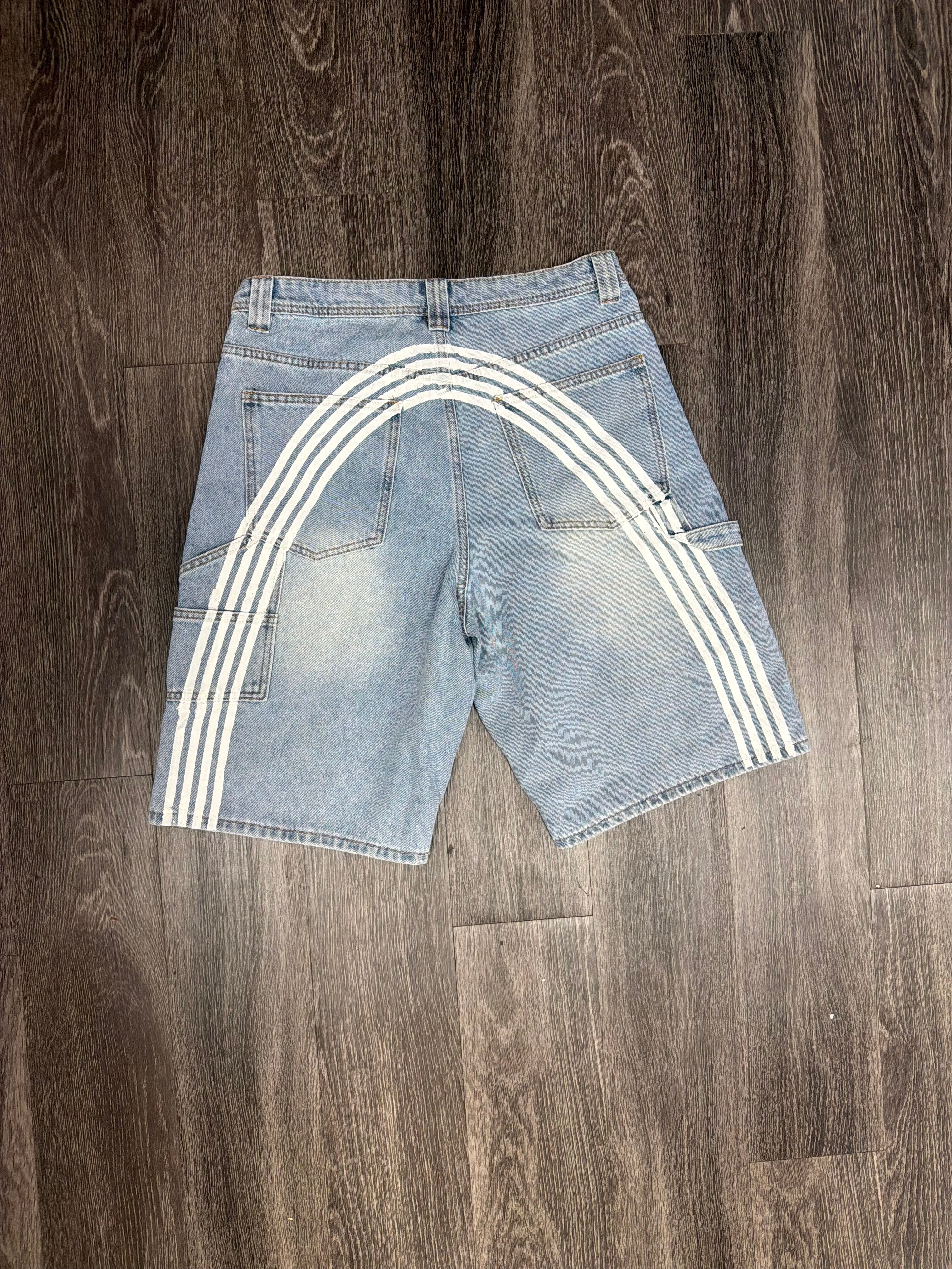 Stash Jean Logo Short